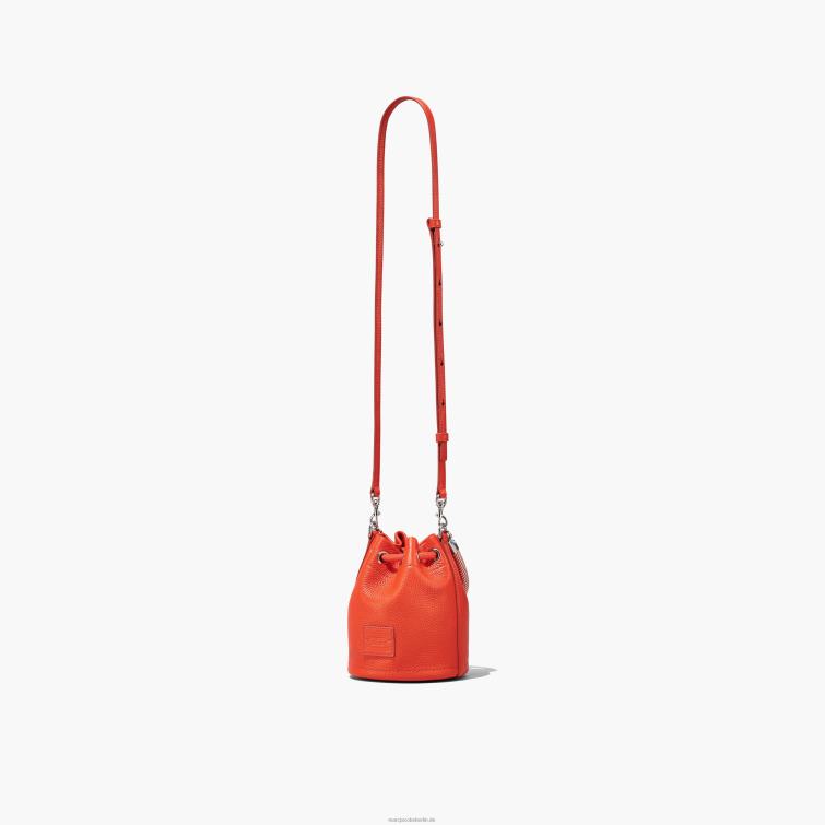 die Micro-Eimertasche aus Leder D868H121 Marc Jacobs