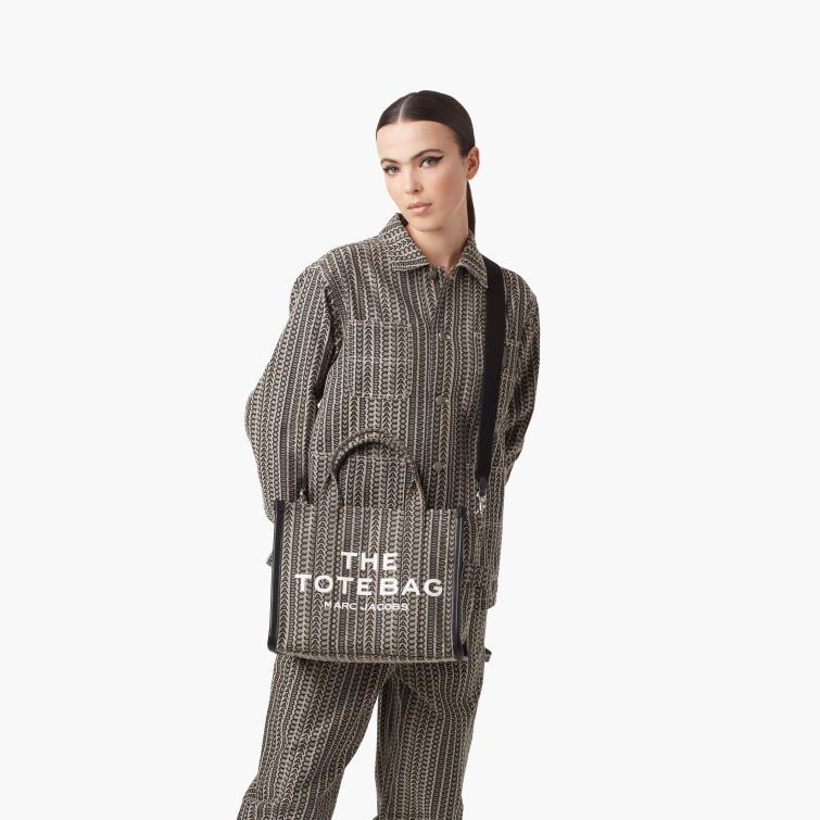 Die mittelgroße Tragetasche mit Monogramm D868H85 Marc Jacobs