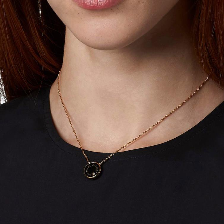 der Medaillon-Anhänger D868H419 Marc Jacobs