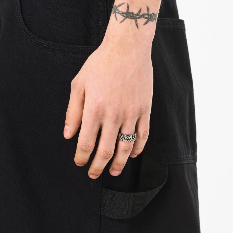 der Ring mit eingraviertem Monogramm D868H459 Marc Jacobs